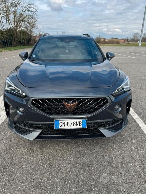 Blu Usata 2023 Cupra Formentor SUV | 35.000 € (Molto cara) - Immagine 1/4