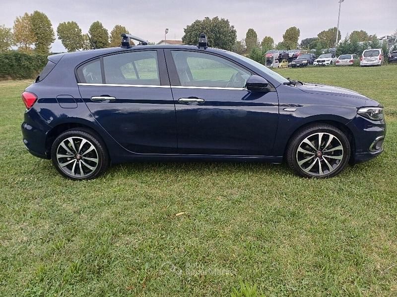 Usata Fiat Tipo Lounge 120 CV (88 kW) 2016 Blu Berlina