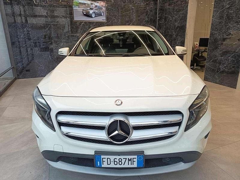 Bianco Usata 2016 Mercedes GLA200 Premium SUV | 15.499 € (Super prezzo) - Immagine 1/4