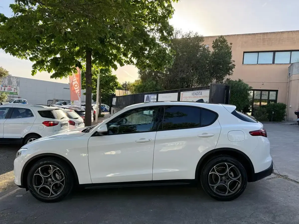 Usata Alfa Romeo Stelvio 190 CV (139 kW) 2021 Bianco SUV
