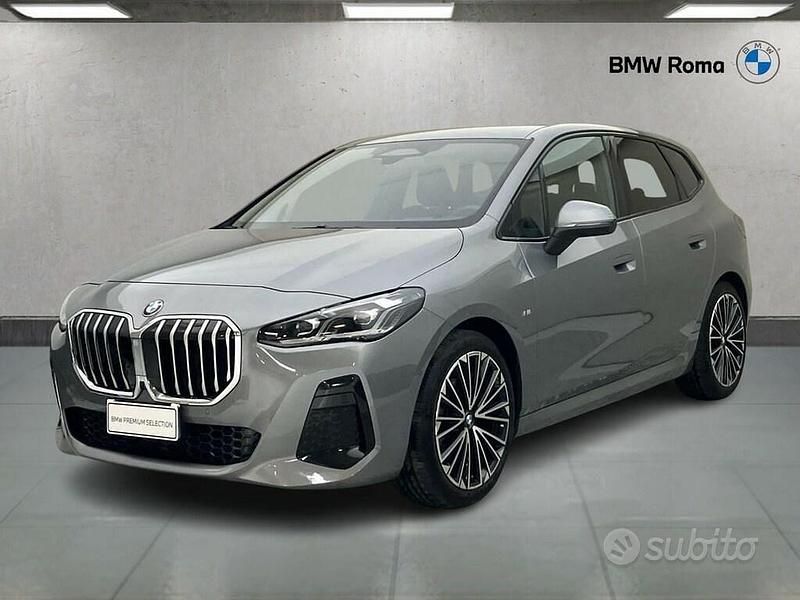 Skyscraper grey metallic Usata 2024 BMW 218 Active Tourer Comfort Edition Monovolume | 34.880 € (Cara) - Immagine 1/3