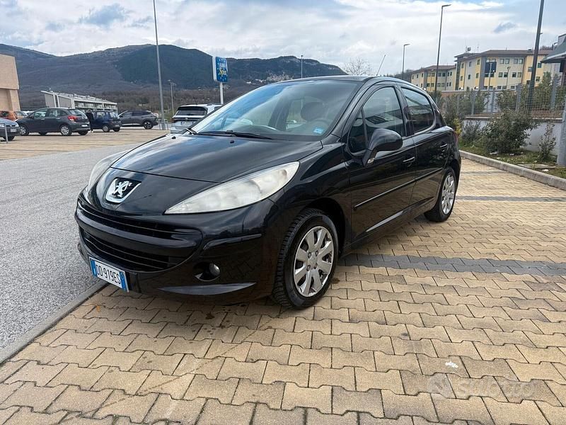 Usata Peugeot 207 70 CV (51 kW) 2007 Nero Berlina