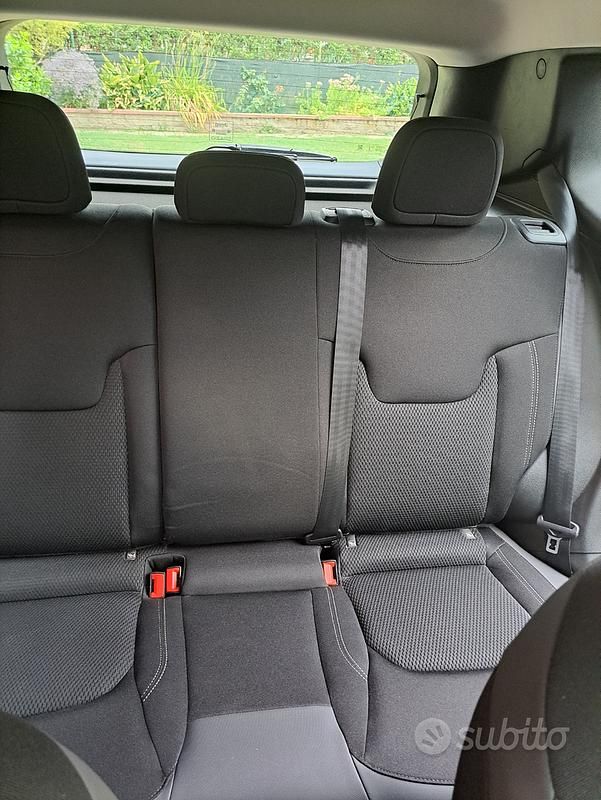 Usata Jeep Renegade 120 CV (88 kW) 2023 Grigio SUV