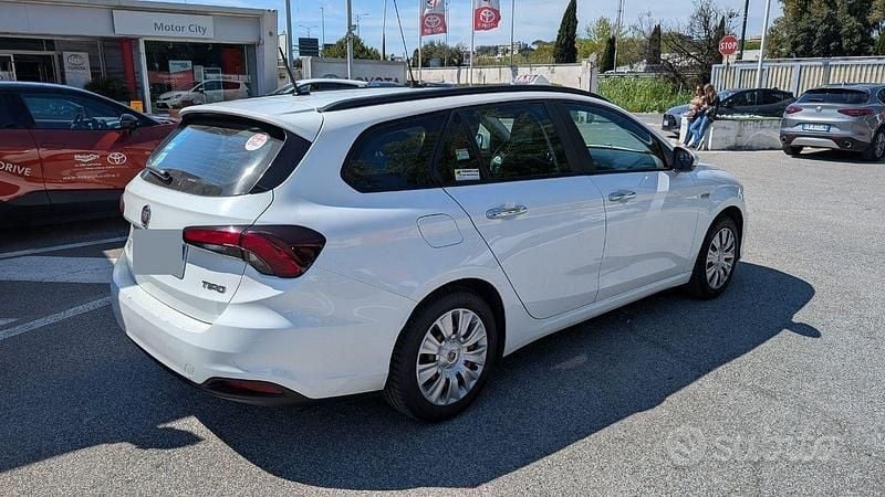 Usata Fiat Tipo Easy 95 CV (69 kW) 2019 Bianco Station wagon
