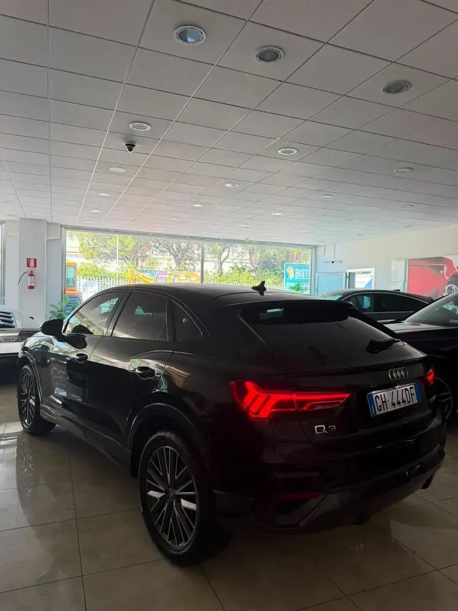 Usata Audi Q3 Sportback S-Line 150 CV (110 kW) 2021 Nero SUV