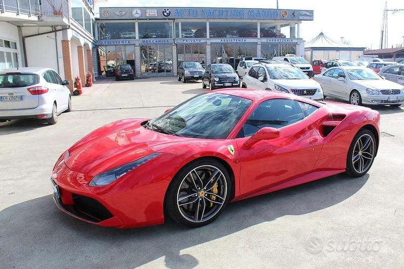Rosso Usata 2016 Ferrari 488 Coupé | 207.000 € - Immagine 1/4