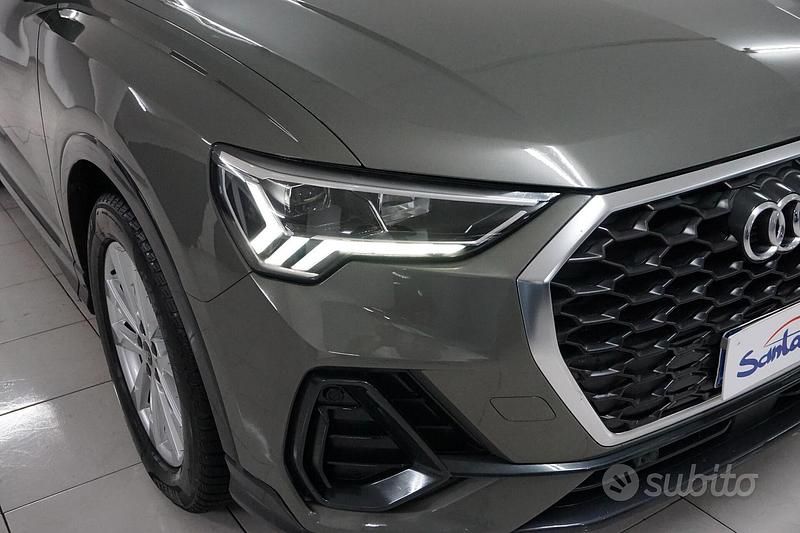 Begagnad Audi Q3 Business Plus 150 HK (110 kW) 2022 Grå SUV
