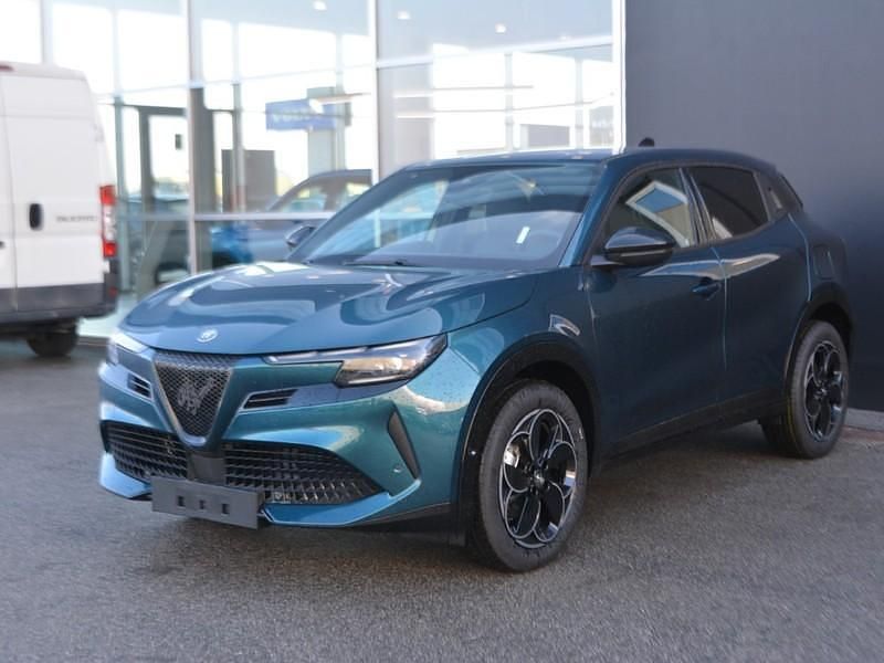 Blu Nuova 2025 Alfa Romeo Junior SUV | 34.990 € - Immagine 1/4