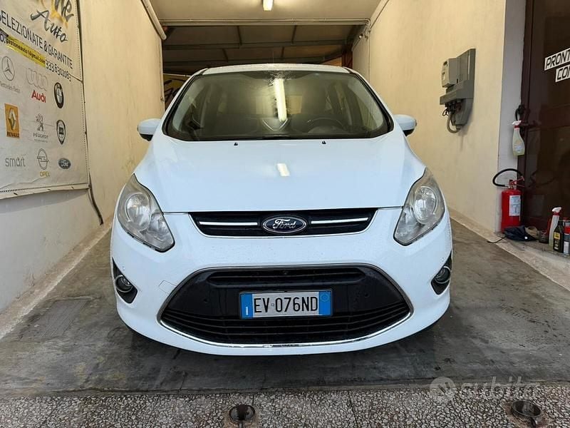 Begagnad Ford C-MAX Titanium 116 HK (85 kW) 2014 Vit Minibuss