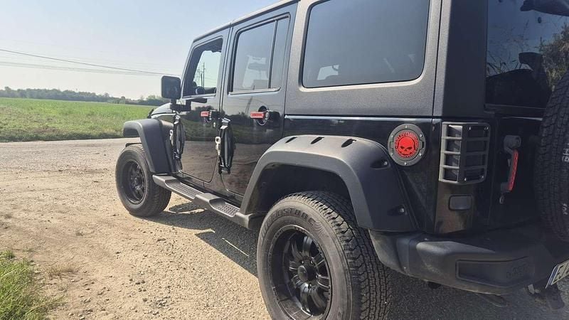 Usata Jeep Wrangler Unlimited Sahara 200 CV (147 kW) 2011 SUV