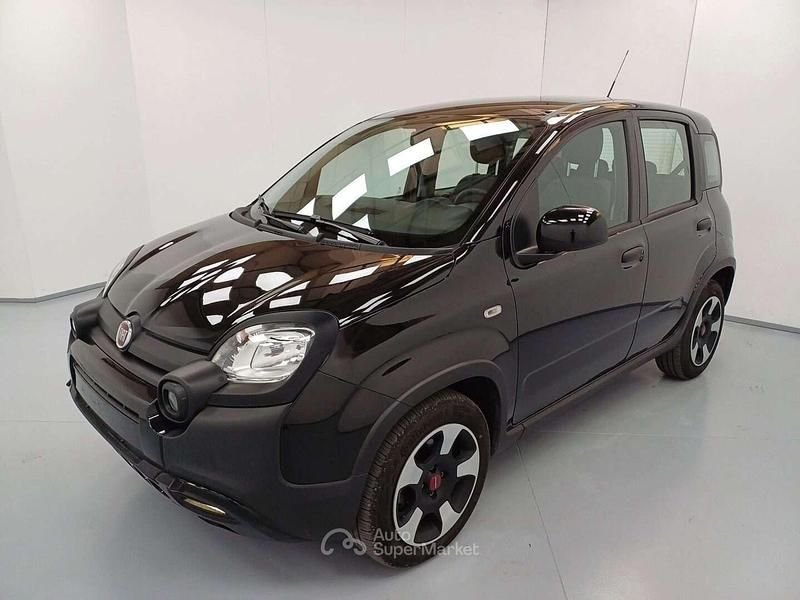 Usata Fiat Panda Cross Cross 69 CV (50 kW) 2023 Nero Utilitaria
