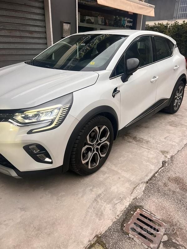 Usata Renault Captur 116 CV (85 kW) 2020 Bianco SUV