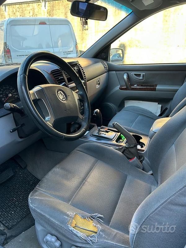 Usata Kia Sorento Active 140 CV (102 kW) 2005 Grigio SUV
