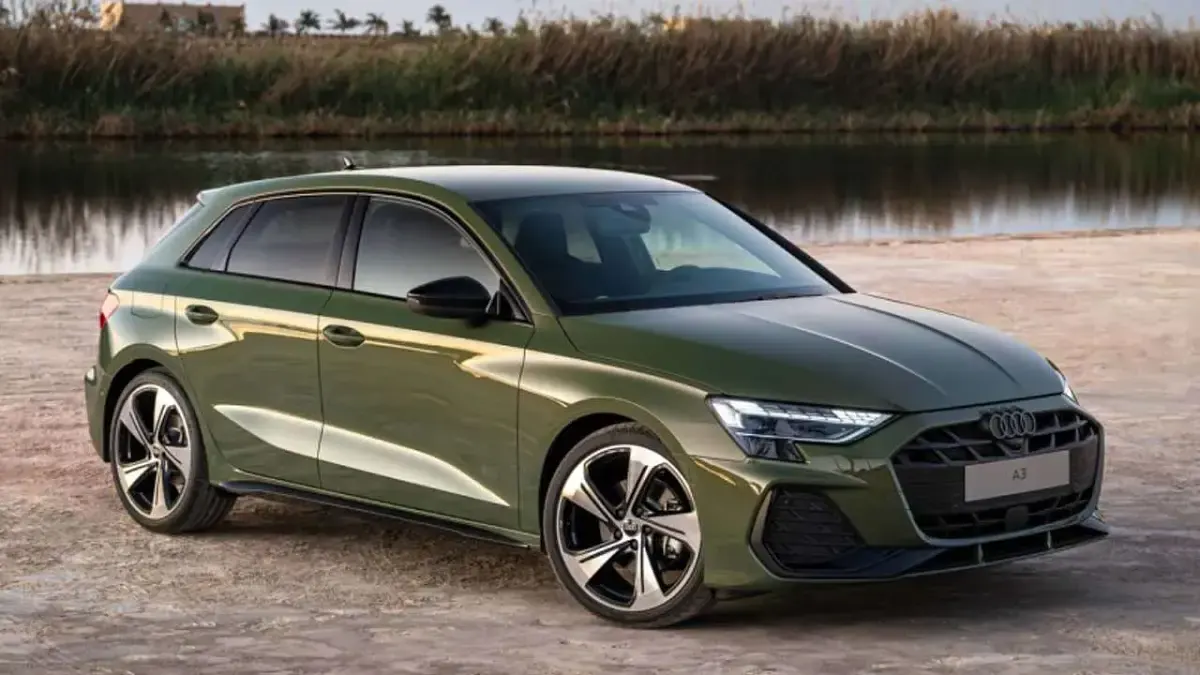 Nuova Audi A3 Business 116 CV (85 kW) 2025 Argento Berlina