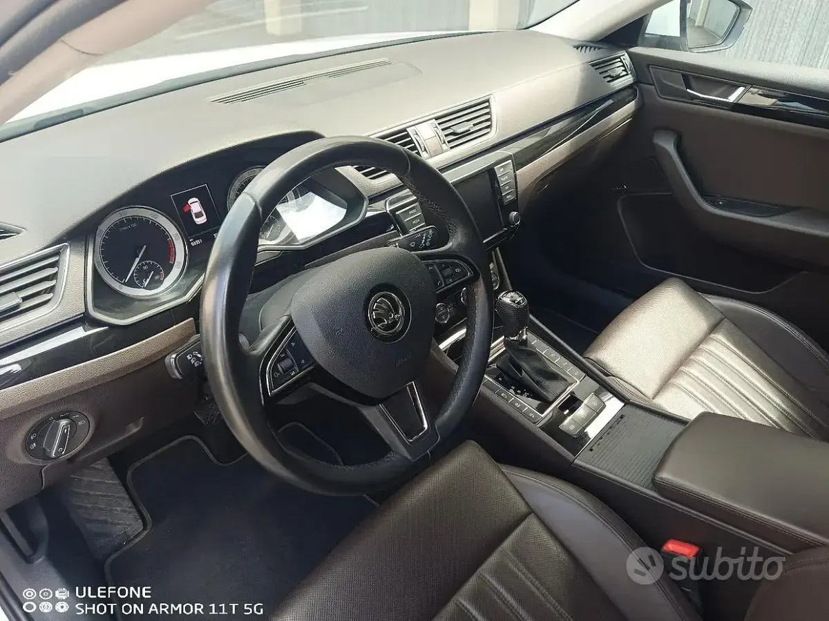 Usata Skoda Superb 190 CV (139 kW) 2017 Bianco Berlina