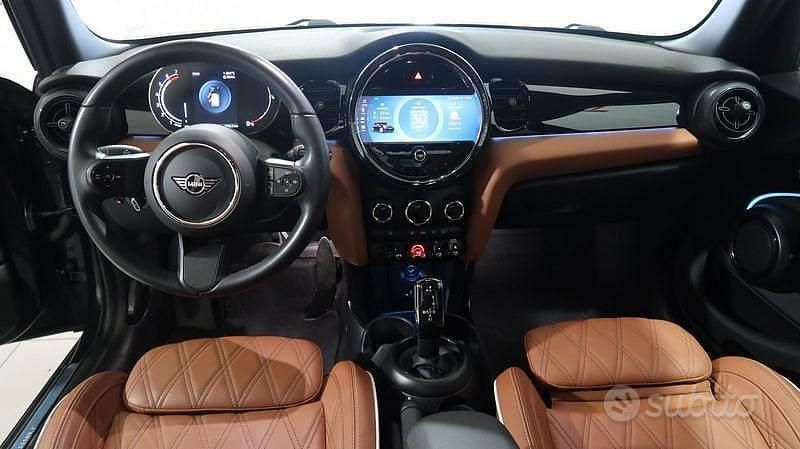 Usata Mini Cooper Classic 136 CV (100 kW) 2022 Nero Utilitaria