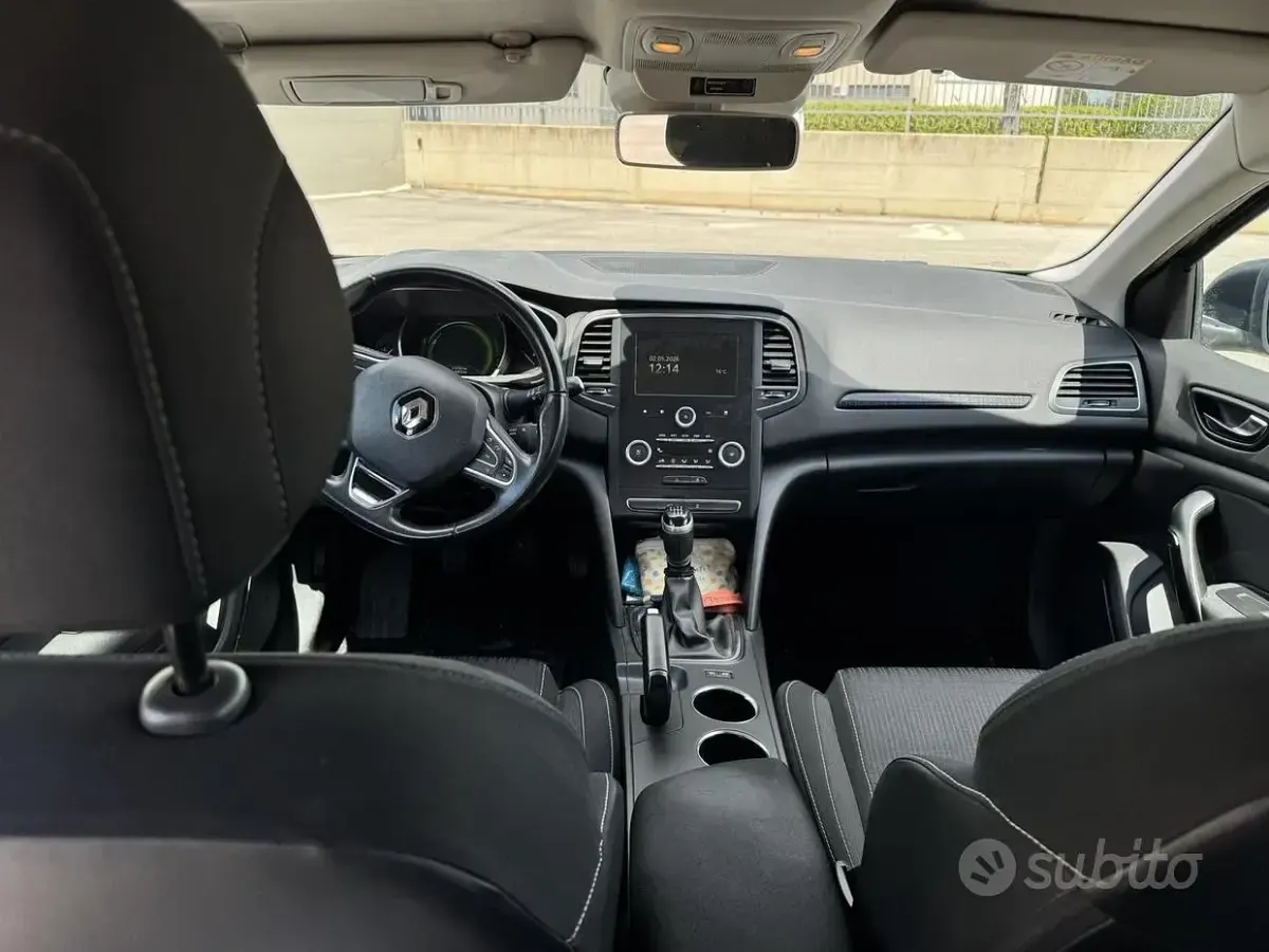 Usata Renault Mégane 110 CV (80 kW) 2016 Grigio Berlina