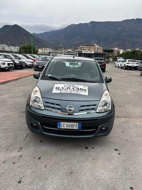 Grigio Usata 2010 Nissan Pixo Due volumi | 2999 € (Buon prezzo) - Immagine 1/4