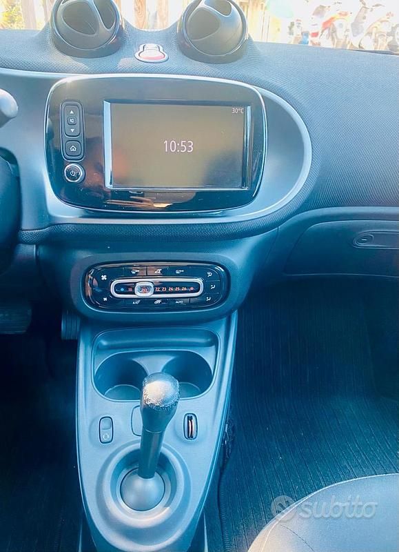 Usata Smart ForFour Passion 71 CV (52 kW) 2018 Grigio Utilitaria