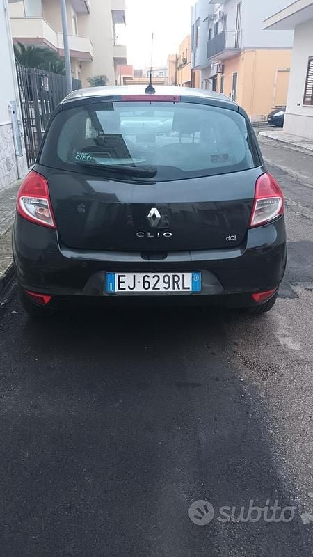Usata Renault Clio II 64 CV (47 kW) 2011 Nero Utilitaria