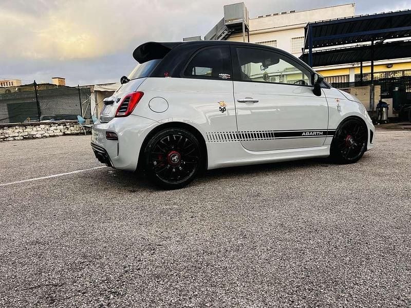 Usata Abarth 595 145 CV (106 kW) 2022 Grigio Utilitaria