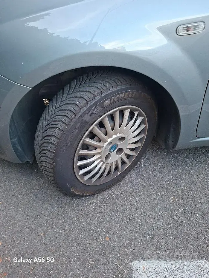Usata Fiat Grande Punto 77 CV (56 kW) 2007 Grigio Utilitaria