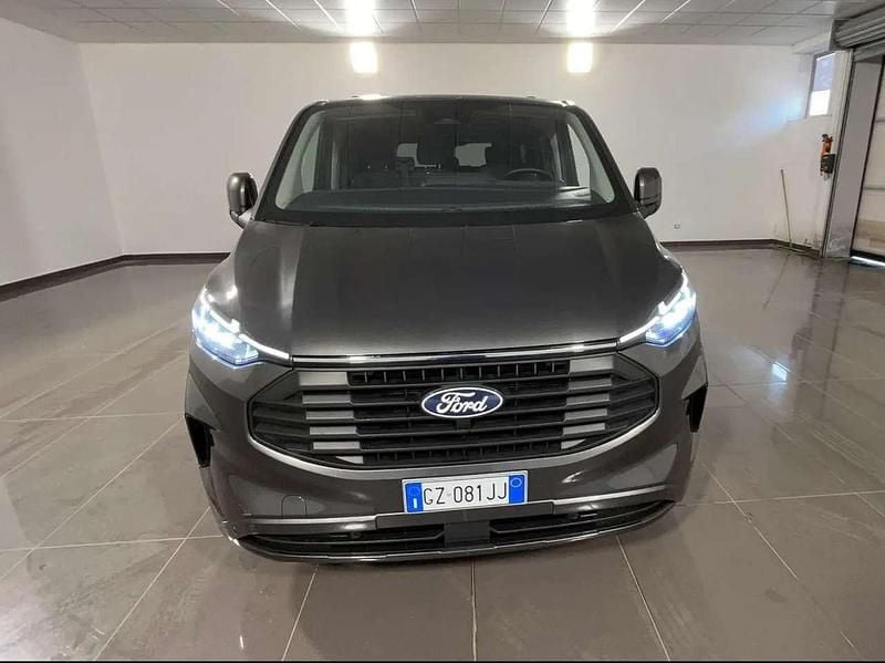 Usata Ford Transit Custom 136 CV (100 kW) 2025 Magnetic Furgone