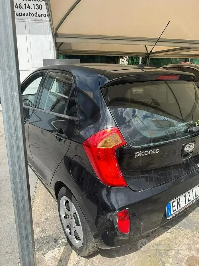 Usata Kia Picanto 69 CV (50 kW) 2012 Nero Utilitaria