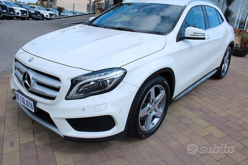 Usata Mercedes GLA220 Premium 176 CV (129 kW) 2016 Bianco SUV