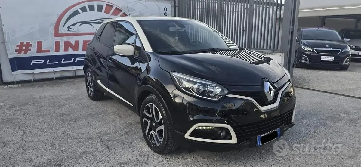 Usata Renault Captur 72 CV (52 kW) 2013 Nero SUV