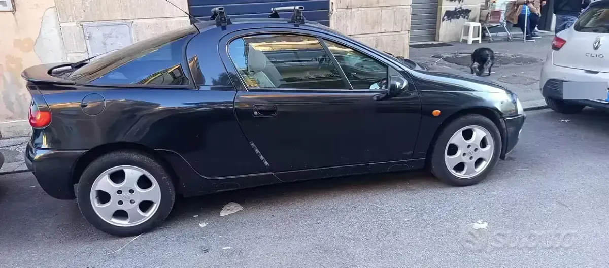 Usata Opel Tigra 90 CV (66 kW) 2000 Nero Coupé
