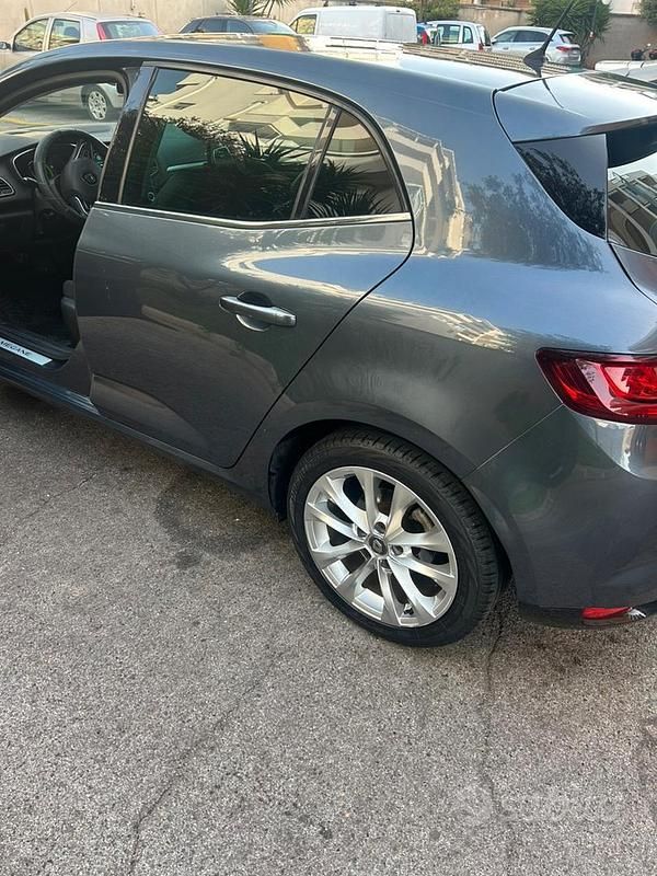 Usata Renault Mégane IV 110 CV (80 kW) 2016 Blu Berlina