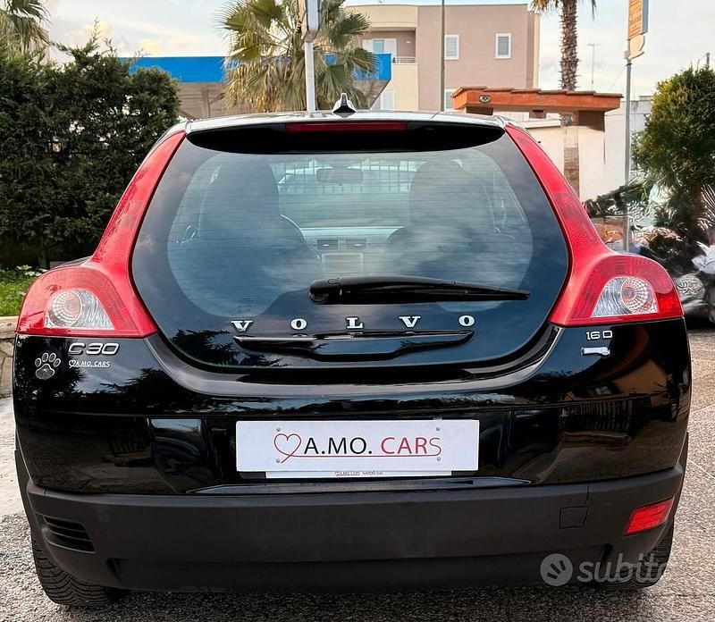Usata Volvo C30 Drive Kinetic 108 CV (79 kW) 2009 Nero Utilitaria