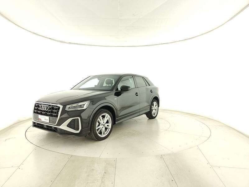 Nero Usata 2024 Audi Q2 Ambiente SUV | 30.900 € (Buon prezzo) - Immagine 1/4