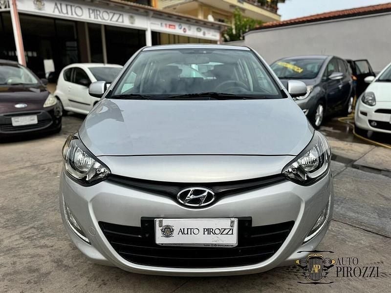 Usata Hyundai i20 85 CV (62 kW) 2014 Grigio Utilitaria