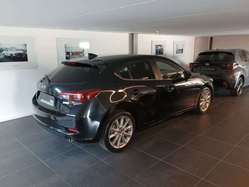 Usata Mazda 3 Exceed 165 CV (121 kW) 2018 Nero Berlina