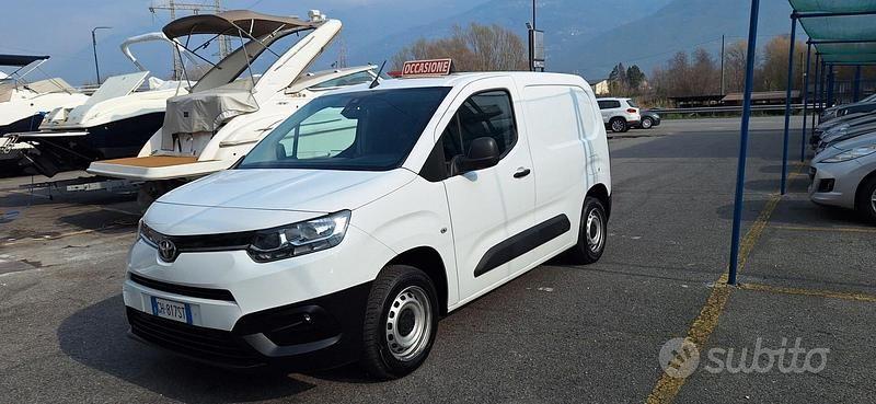 Usata Toyota Proace City City 101 CV (74 kW) 2022 Bianco Monovolume