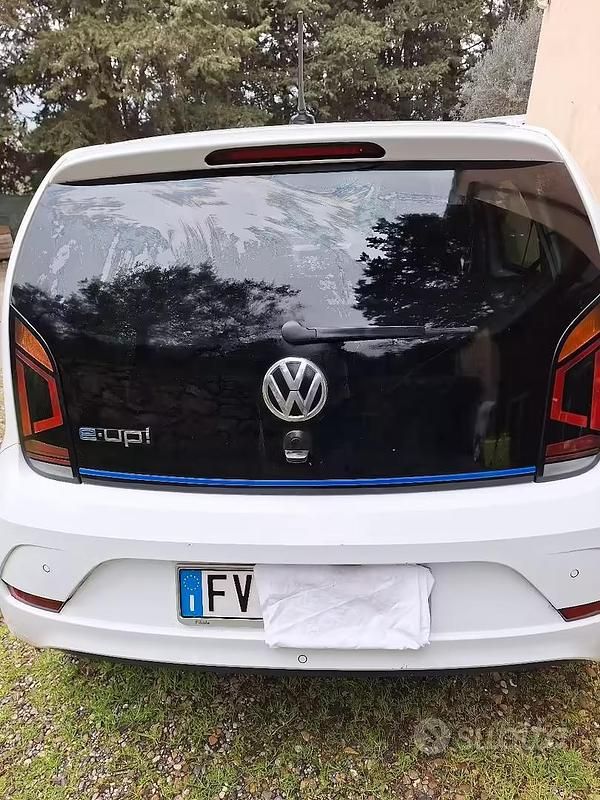 Usata VW e-up! 61 kW (83 CV) 2019 Bianco Utilitaria