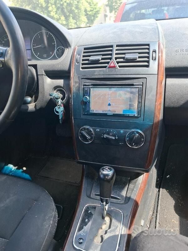 Usata 2006 Mercedes A200 Tre volumi | 600 € (Super prezzo) - Immagine 1/4