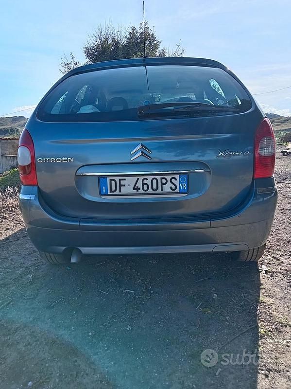 Usata Citroën Xsara Picasso 110 CV (80 kW) 2007 Grigio Monovolume