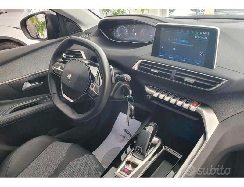 Usata Peugeot 3008 Allure 131 CV (96 kW) 2019 Blu/azzurro SUV