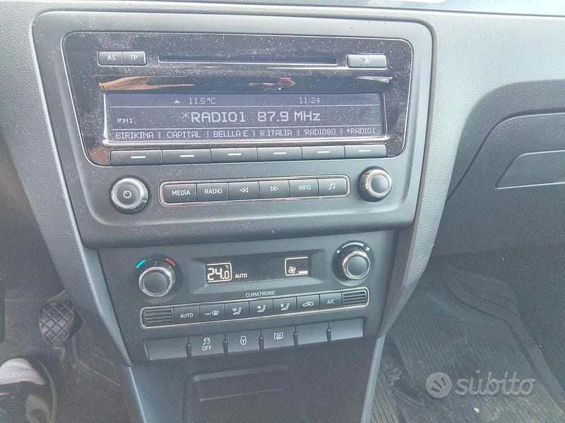 Usata Skoda Rapid Ambition 90 CV (66 kW) 2014 Grigio Utilitaria