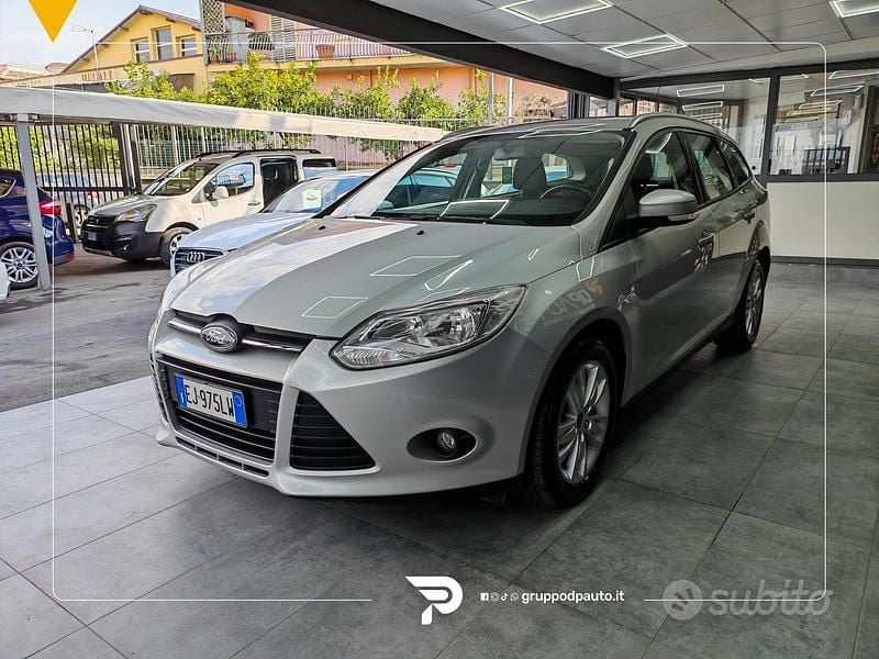 Usata Ford Focus 116 CV (85 kW) 2011 Grigio Station wagon