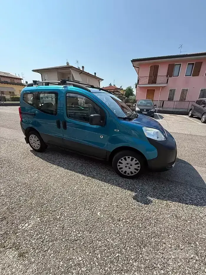 Usata Peugeot Bipper 68 CV (50 kW) 2010 Monovolume