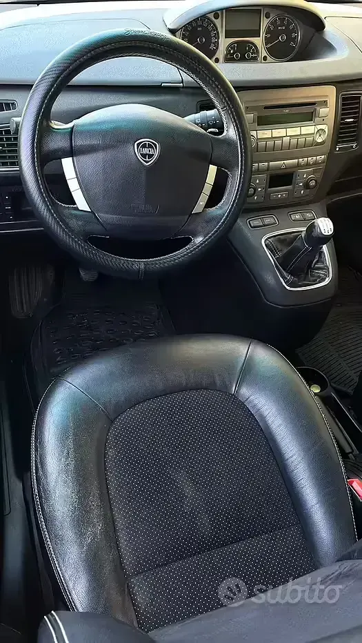Usata Lancia Musa 95 CV (69 kW) 2012 Bianco Monovolume
