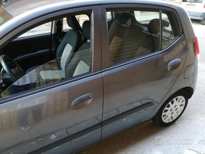 Usata Hyundai i10 66 CV (48 kW) 2009 Grigio Utilitaria