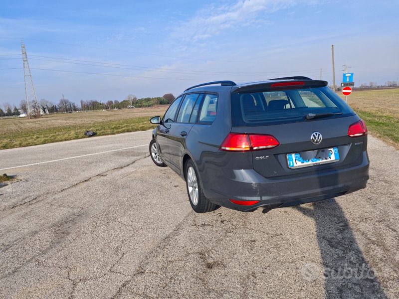 Usata VW Golf VII Business 110 CV (80 kW) 2015 Grigio Station wagon