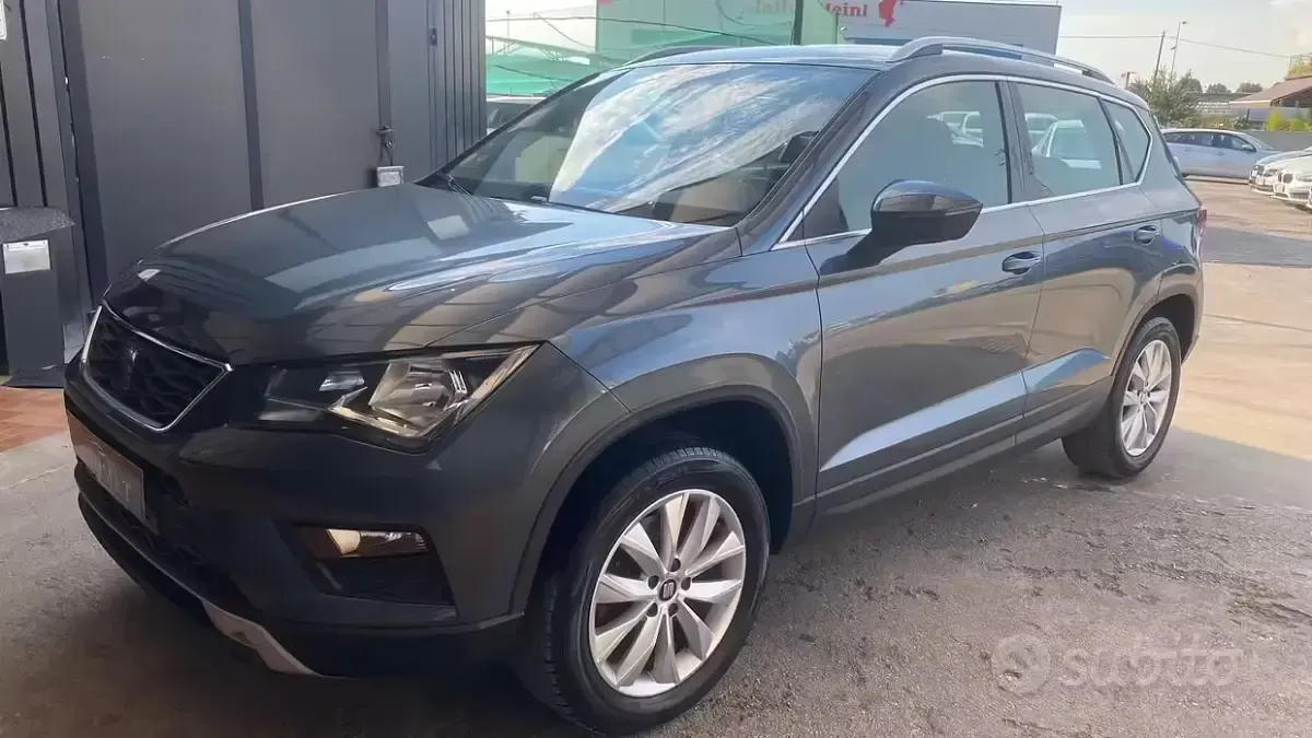 Usata Seat Ateca 4Drive 150 CV (110 kW) 2017 Grigio SUV