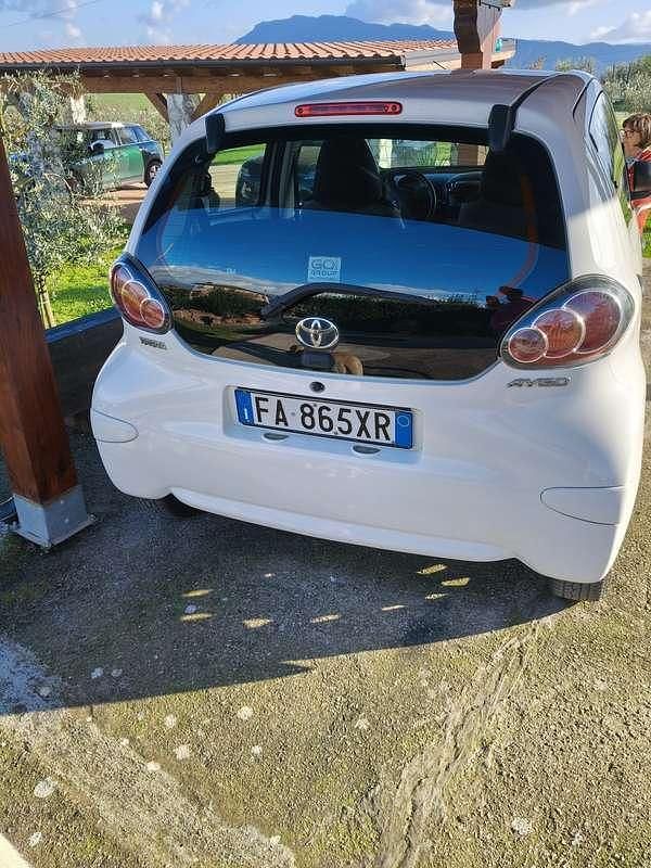 Usata Toyota Aygo Connect Style 68 CV (50 kW) 2012 Utilitaria