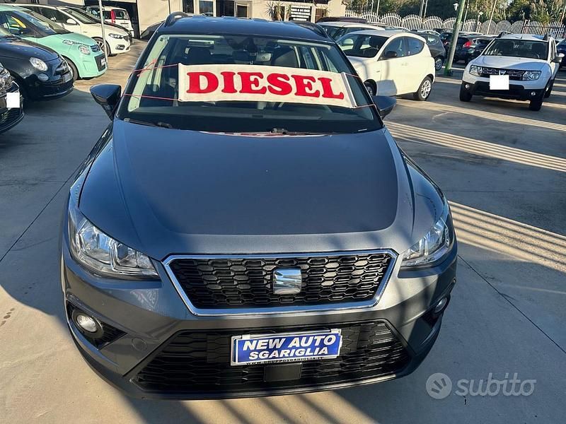 Usata Seat Arona 95 CV (69 kW) 2018 Grigio SUV